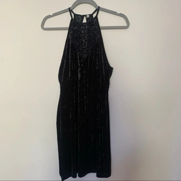 Free People High Neck Velvet and Lace Mini Dress with Keyhole Back Black Size S - Picture 2 of 8